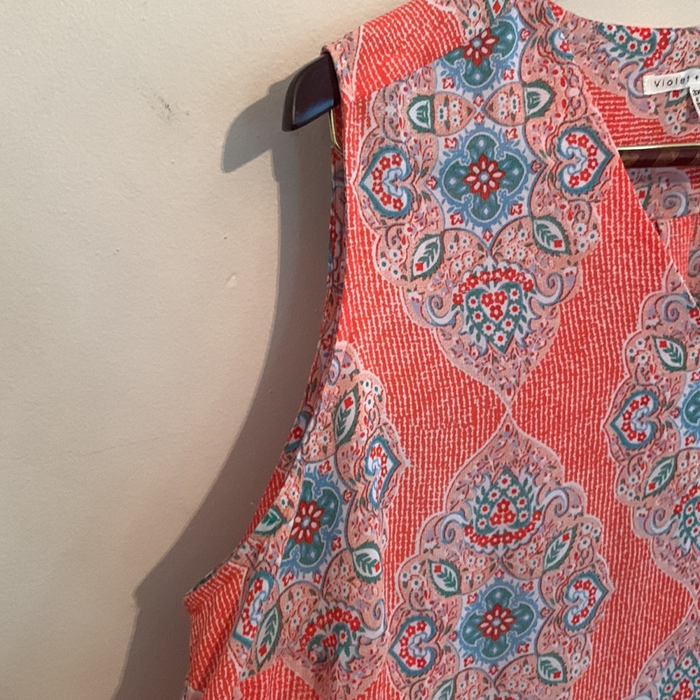 Women’s Violet + Claire Fashion Tank - Picture 5 of 8